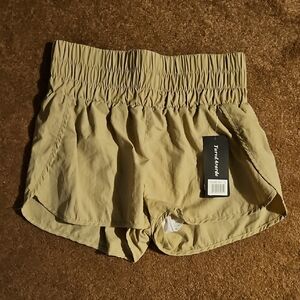 TurvdArorde Beige Athletic Shorts with Mesh Lining Size L NWT